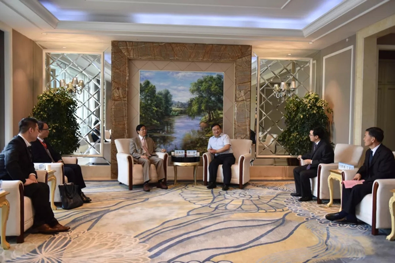 区委常委、组织部长、区委教育工委书记逯鹰出席新葡的京集团4321健康养老产学研基地战略合作签约仪式