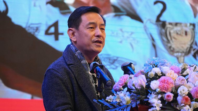 晚点教育创始人  董事长李强来新葡京官网作“感恩与成长”报告会