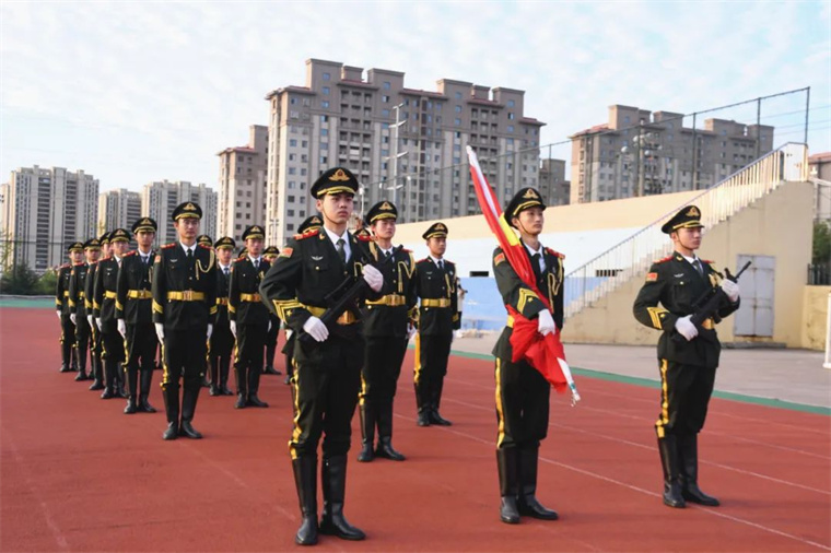 今天，黄海学子这样致敬先烈
