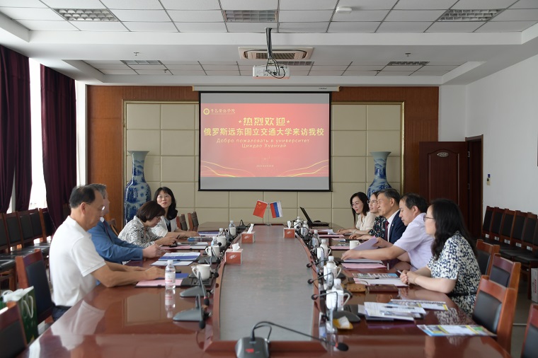 俄罗斯远东国立交通大学校长Буровцев Владимир Викторович一行来新葡京官网访问交流